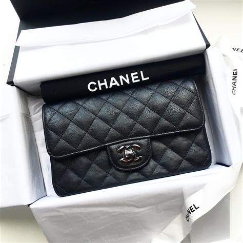 chanel classic mini flag bag